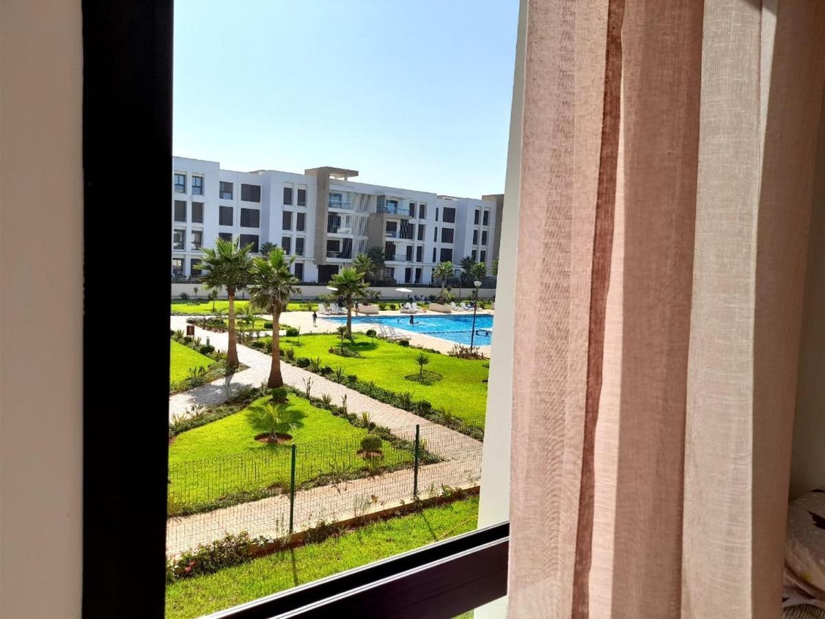 Vus Sur Mer Et Piscine Salé Zewnętrze zdjęcie