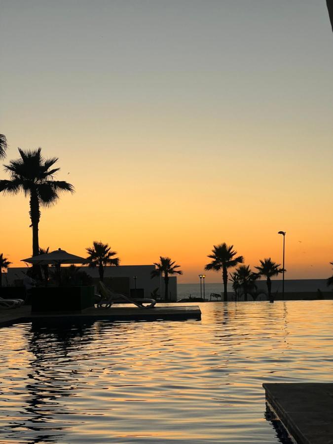 Vus Sur Mer Et Piscine Salé Zewnętrze zdjęcie